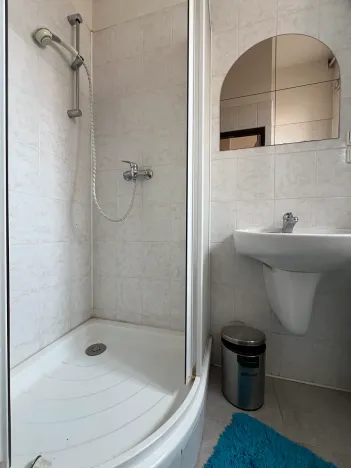 Pronájem bytu 1+kk, Hradec Králové, Dukelská třída, 20 m2