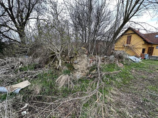 Dražba pozemku, Malonty, 135 m2