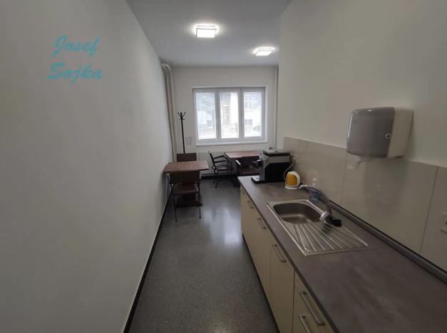 Pronájem kanceláře, Brno, Srbská, 45 m2