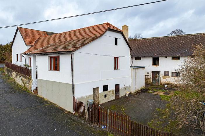 Prodej rodinného domu, Buš, 372 m2