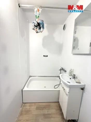 Prodej bytu 2+kk, Praha - Hlubočepy, Peškova, 41 m2