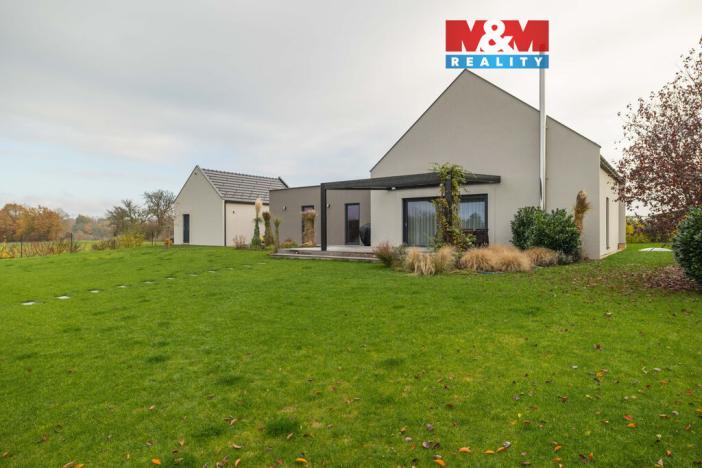 Prodej rodinného domu, Loukovec, 213 m2