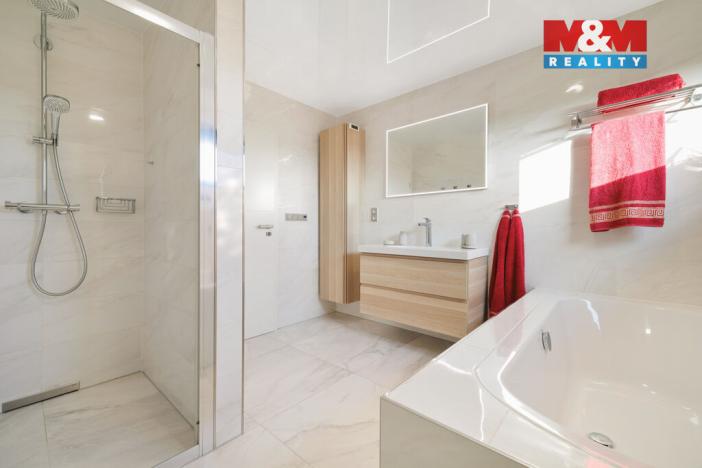 Prodej rodinného domu, Loukovec, 213 m2