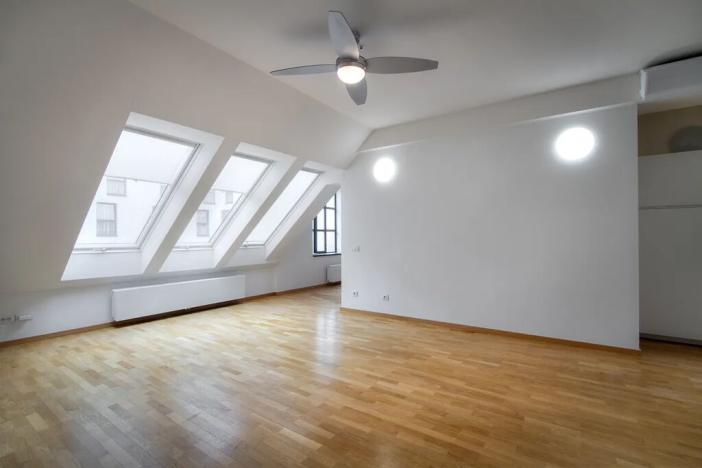 Pronájem bytu 1+kk, Praha - Karlín, Sokolovská, 78 m2