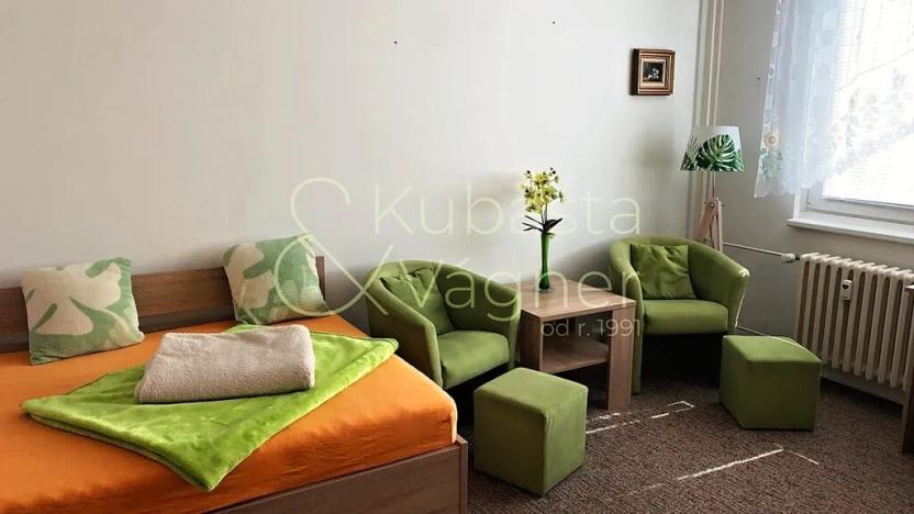 Pronájem bytu 1+1, Chrudim, Husova, 37 m2