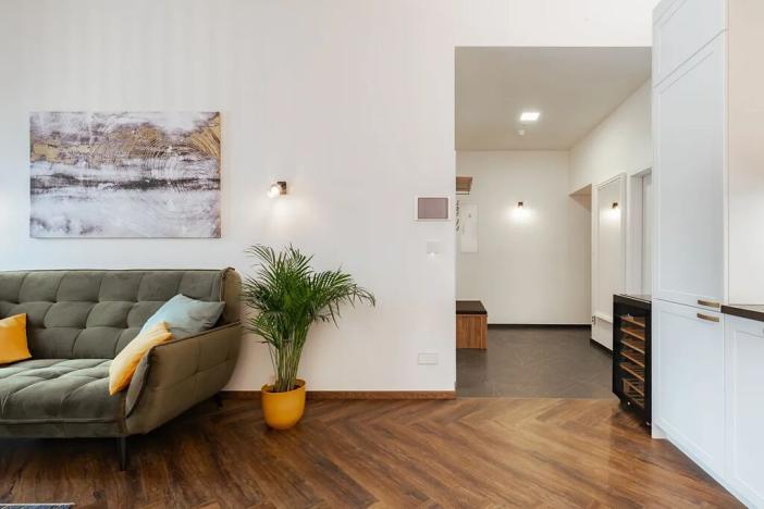 Prodej bytu 2+kk, Horní Planá, Náměstí, 59 m2