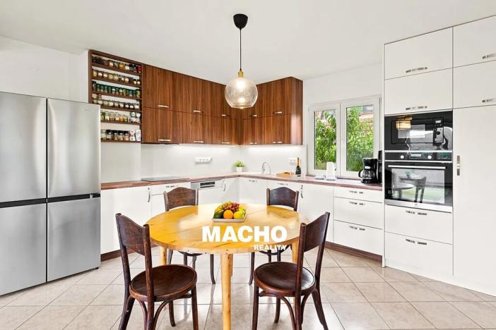 Prodej rodinného domu, Řitka, U vodojemu, 333 m2