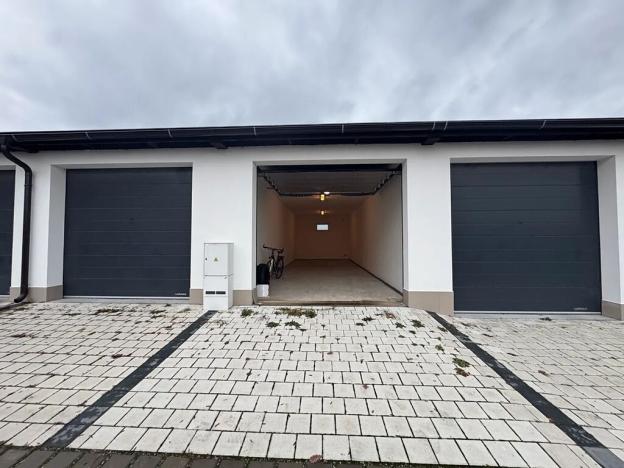 Pronájem garáže, Velké Pavlovice, U Zastávky, 47 m2