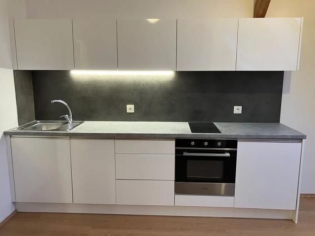 Pronájem bytu 1+kk, Praha - Libeň, Lindnerova, 37 m2