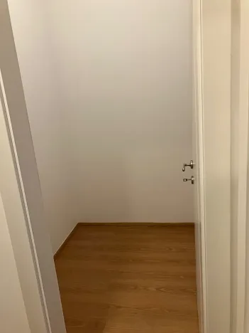 Pronájem bytu 1+kk, Praha - Libeň, Lindnerova, 37 m2