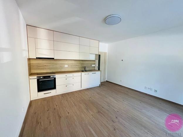 Pronájem bytu 1+kk, Olomouc, Topolová, 32 m2