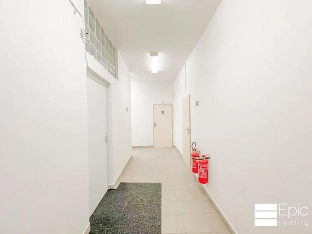 Pronájem výrobních prostor, Neratovice, Na Výsluní, 140 m2