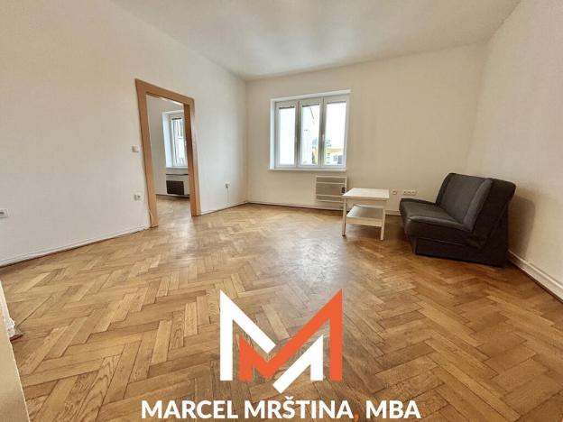 Pronájem bytu 2+1, Náchod, Husovo náměstí, 74 m2