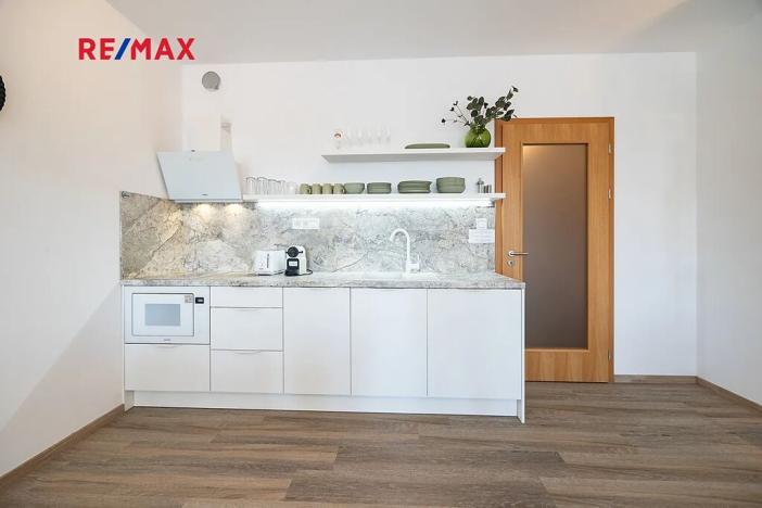 Prodej bytu 1+kk, Abertamy, Vítězná, 41 m2