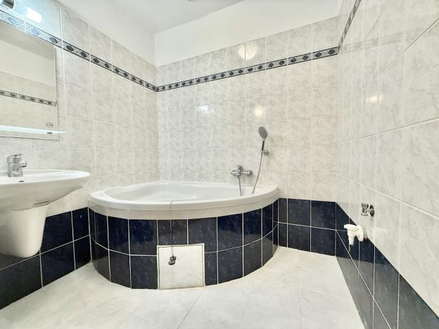 Pronájem bytu 1+1, Praha - Vinohrady, Mánesova, 48 m2