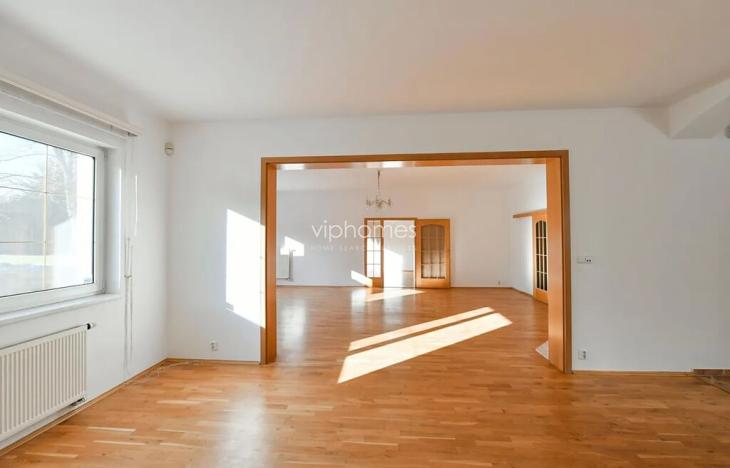 Pronájem vily, Praha - Nebušice, 360 m2