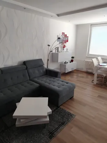 Pronájem bytu 3+1, Pardubice, Erno Košťála, 74 m2