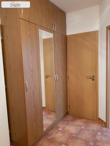 Pronájem bytu 2+kk, Klecany, V Honech, 45 m2