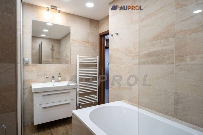 Prodej bytu 3+kk, Praha - Karlín, Molákova, 71 m2