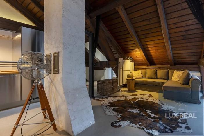 Prodej atypického bytu, Mikulov, Komenského, 164 m2