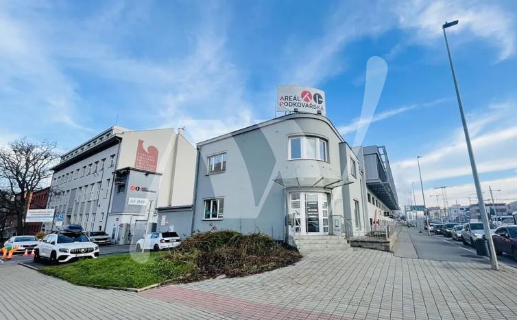 Pronájem kanceláře, Praha - Vysočany, Podkovářská, 456 m2