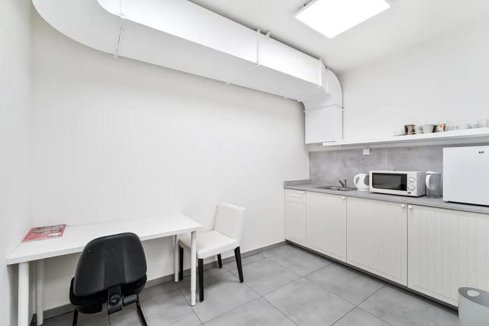 Prodej obchodního prostoru, Praha - Holešovice, Jateční, 244 m2