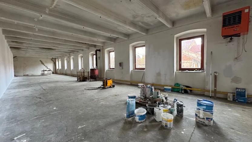 Pronájem komerční nemovitosti, Lhota Rapotina, 400 m2