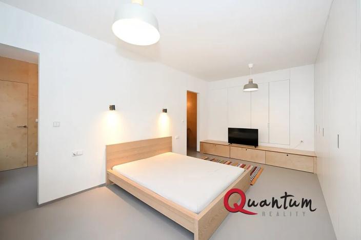 Pronájem bytu 2+kk, Praha - Holešovice, U průhonu, 54 m2