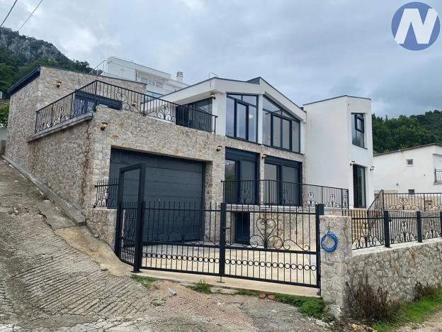 Prodej vily, Bar, Černá Hora, 257 m2