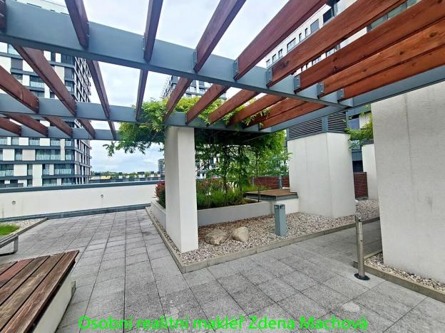 Pronájem bytu 1+kk, Praha - Žižkov, Olšanská, 33 m2