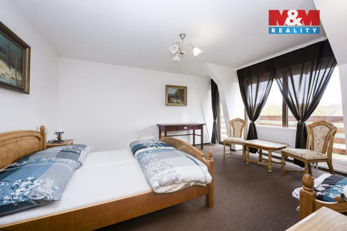 Prodej obchodního prostoru, Zvole, 1860 m2