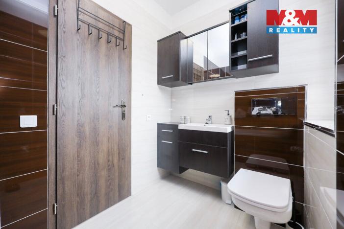 Prodej obchodního prostoru, Zvole, 1860 m2