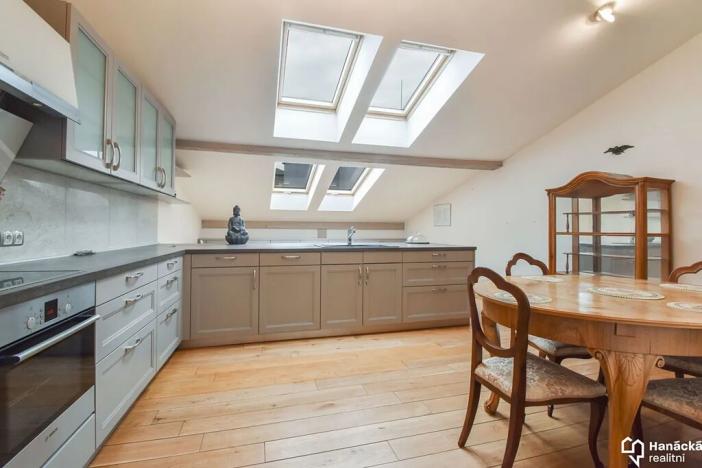 Prodej rodinného domu, Olomouc, Šemberova, 200 m2