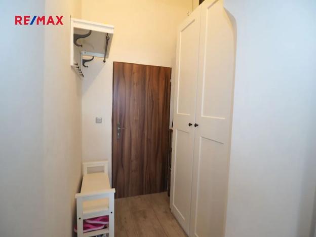 Prodej bytu 1+kk, Kounov, 30 m2