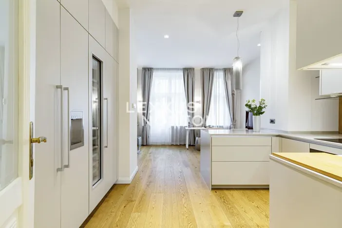 Prodej bytu 2+kk, Praha - Staré Město, Vězeňská, 62 m2