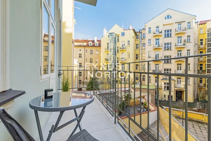 Prodej bytu 2+kk, Praha - Staré Město, Vězeňská, 62 m2