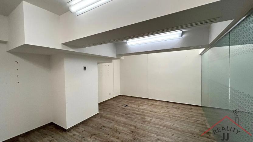 Pronájem kanceláře, Praha - Veleslavín, Na okraji, 215 m2