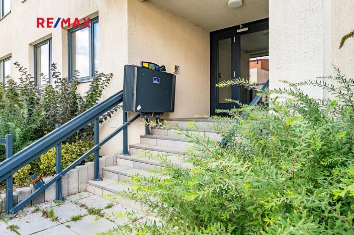 Prodej bytu 3+kk, Horoměřice, Karla IV., 80 m2