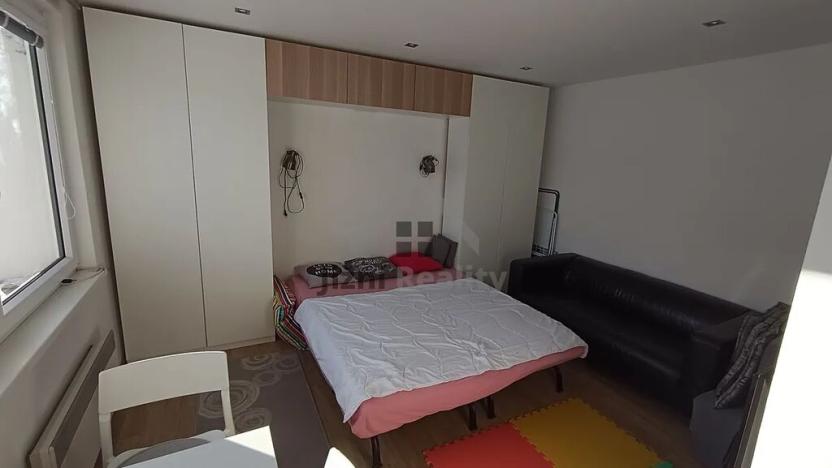 Prodej bytu 1+1, Stožec, 39 m2