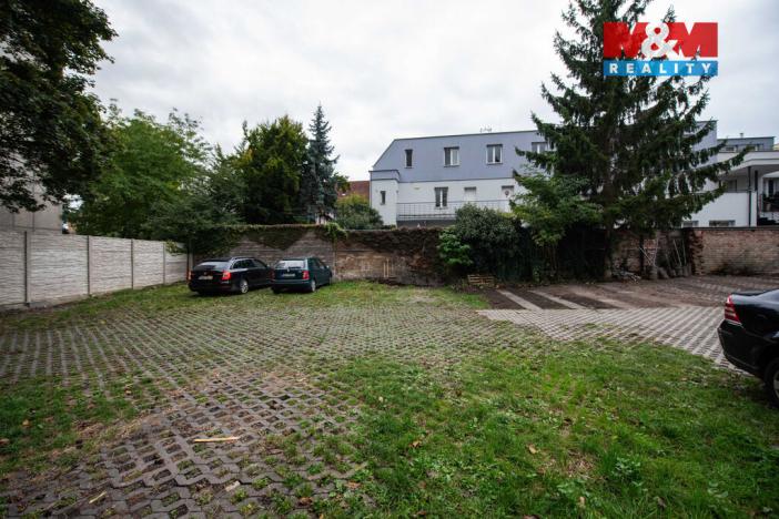 Pronájem garážového stání, Pardubice - Zelené Předměstí, Hronovická, 400 m2