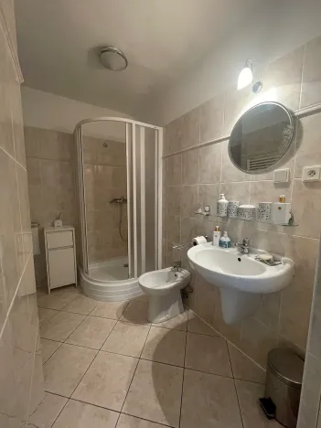 Pronájem rodinného domu, Zvole, 260 m2