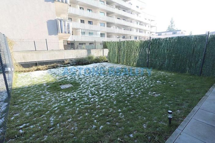 Pronájem bytu 2+kk, Praha - Strašnice, Zvěřinova, 121 m2