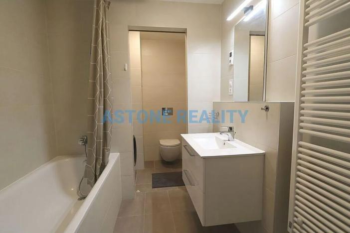 Pronájem bytu 2+kk, Praha - Strašnice, Zvěřinova, 121 m2