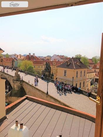 Pronájem bytu 2+1, Praha - Malá Strana, U lužického semináře, 74 m2