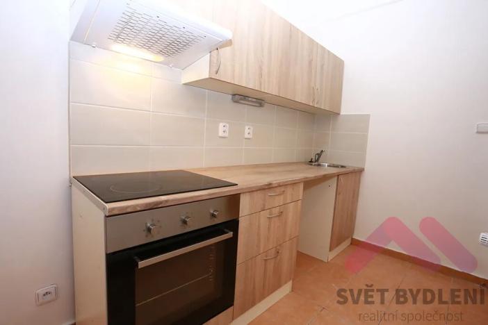 Pronájem bytu 2+1, Praha - Vršovice, Tolstého, 42 m2