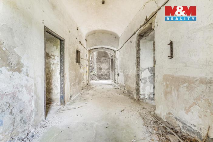 Prodej historického objektu, Zvoleněves, 5000 m2