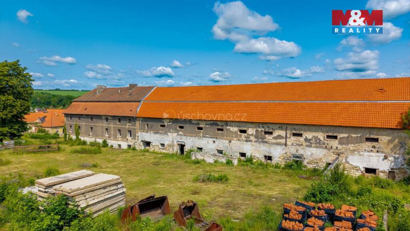 Prodej historického objektu, Zvoleněves, 5000 m2