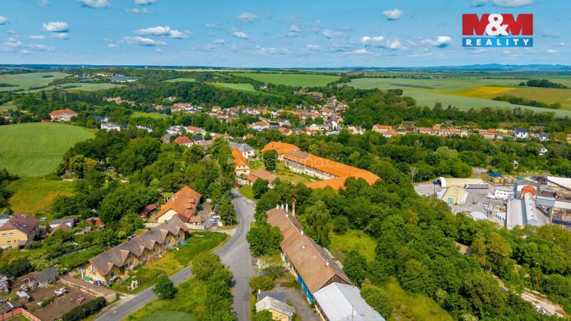 Prodej historického objektu, Zvoleněves, 5000 m2