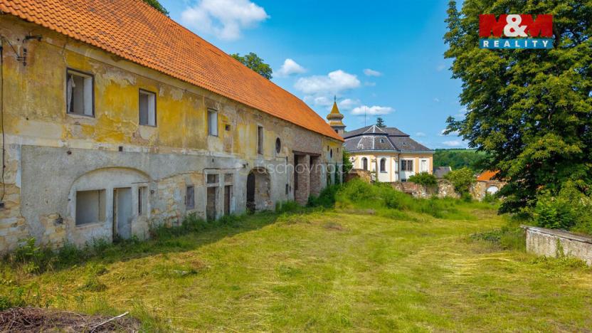 Prodej historického objektu, Zvoleněves, 5000 m2