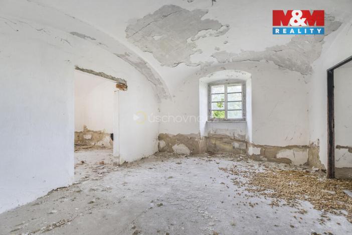 Prodej komerčního pozemku, Zvoleněves, 18484 m2